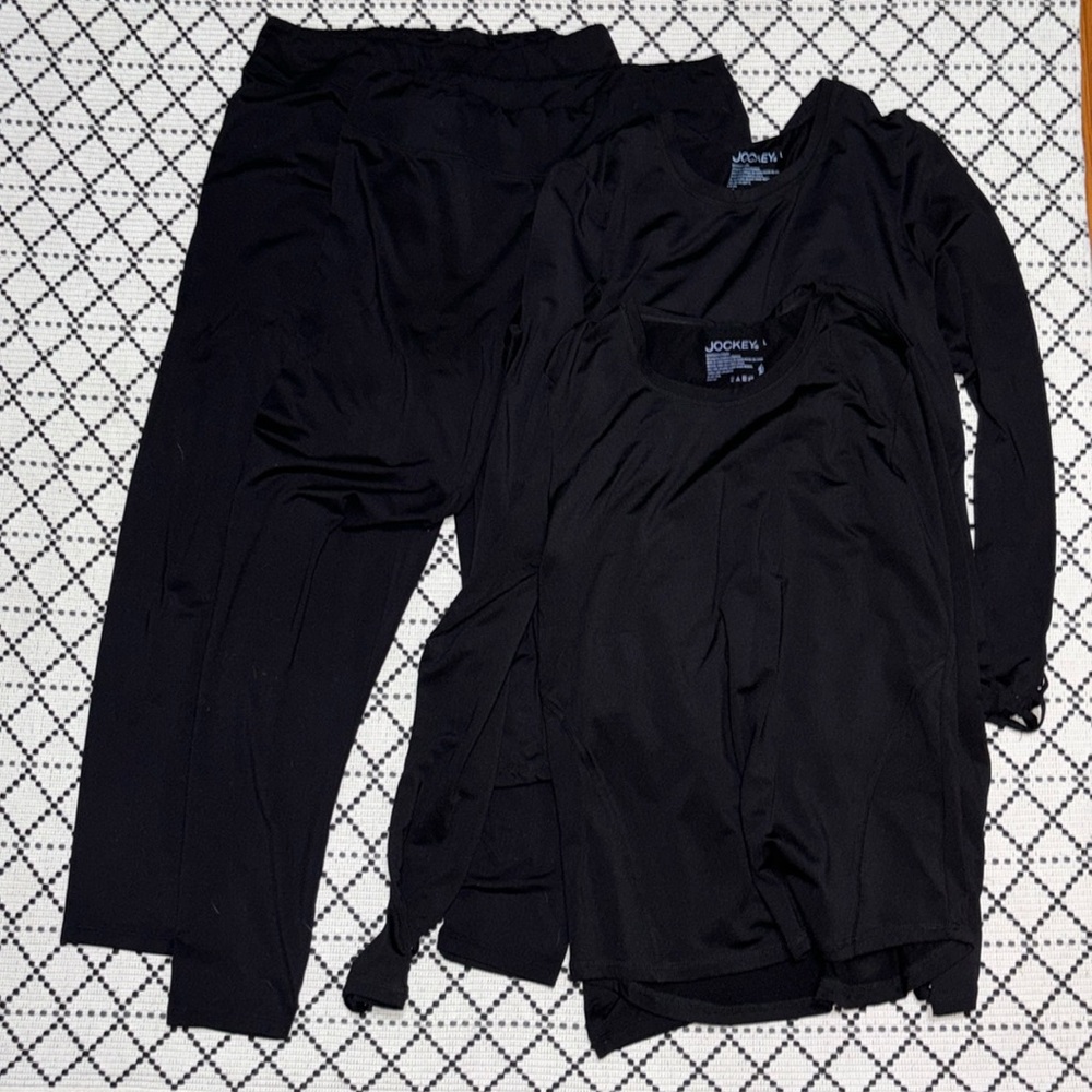 2 sets of Jockey thermals